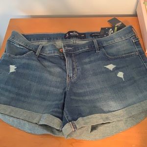 Hollister low rise midi shorts